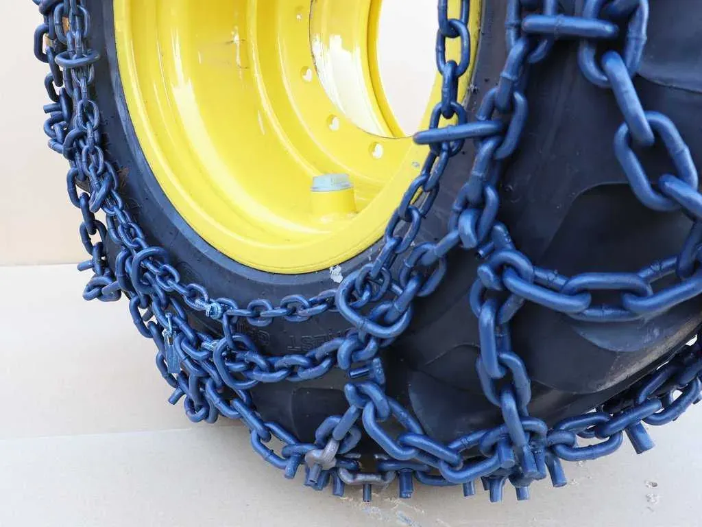 XL Chains snökedja monterad på skogsmaskinens däck
